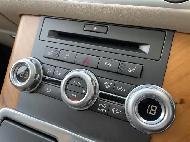 ランドローバー レンジローバースポーツ 5．0 V8 大阪府 2010(平22)年 6.3万km 紺Ｍ サンルーフ/純正HDDナビ/DVDプレーヤー(LV-110C)/フロント/リア/サイドカメラ/harman kardon/ベージュ革シート/前席パワーシート/全席シートヒーター/クルーズコントロール/前後コーナーセンサー/ドライブレコーダー/純正フロアマット/純正20インチAW