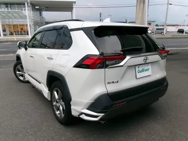 トヨタ ＲＡＶ４ G 群馬県 2019(令1)年 8.5万km ホワイトパールクリスタルシャイン ワンオーナー/パノラマムーンルーフ/モデリスタエアロ/9インチSDナビ/フルセグテレビ/バックカメラ/TVキャンセラー/ステアリングヒーター/パワーシート/パワーバックドア/Toyota Safety Sense/ブラインドスポットモニター/リヤクロストラフィックアラート