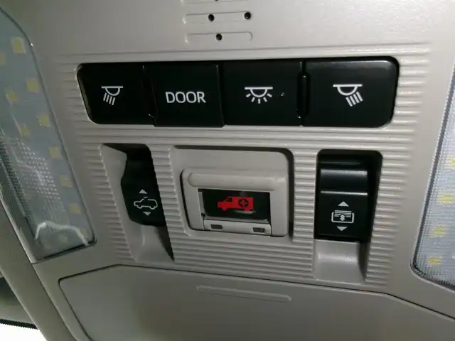 トヨタ ＲＡＶ４ G 群馬県 2019(令1)年 8.5万km ホワイトパールクリスタルシャイン ワンオーナー/パノラマムーンルーフ/モデリスタエアロ/9インチSDナビ/フルセグテレビ/バックカメラ/TVキャンセラー/ステアリングヒーター/パワーシート/パワーバックドア/Toyota Safety Sense/ブラインドスポットモニター/リヤクロストラフィックアラート