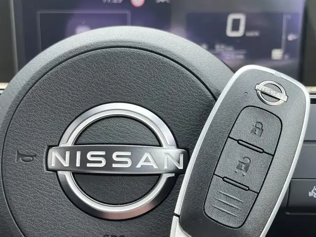 日産 ノート X 90周年記念車 奈良県 2024(令6)年 0.1万km オーロラフレアブルーパール 純正ナビ　/フルセグＴＶ　/全方位カメラ　/前後コーナーセンサー　/デジタルインナーミラー/スマートキー/ＬＥＤヘッドライト　/衝突被害軽減システム　/純正１６インチアルミホイール　/ＡＡＣ　/レーンキープアシスト/スペアキー有/フロアマット