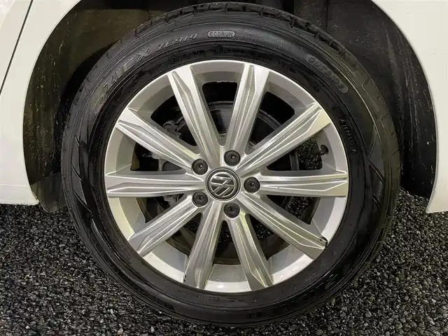 フォルクスワーゲン ゴルフ トゥーラン TSI ハイライン 長野県 2017(平29)年 5.9万km 白 ディーラー点検記録H30:R1:3:5:7年有り/・ワンオーナー　/・ディスカバープロ　　/・純正ナビフルセグTV　DVD　BTA/・バックカメラ　/・ＥＴＣ２．０　/・レーンアシスト　/・フロントアシスト/・プリクラッシュ　/・歩行者検知　/・ＡＣＣ　/・クルーズコントロール/・パドルシフト　/・アイドリングストップ　/・シートヒーター　/・ルーフレール/・純正17インチアルミ/・電子パーキングブレーキ/・オートホールド/・オートライト/・LEDヘットライト/・フォグライト/・スマートキー×２/・プッシュスタート/・保証書/・取説