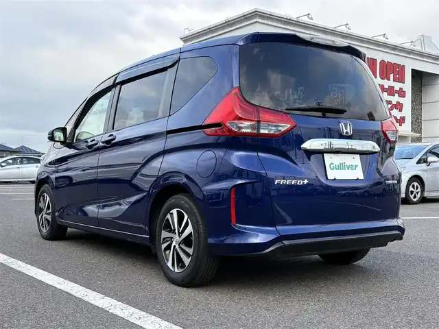 ホンダ フリード ハイブリット EX 大分県 2019(令1)年 3.9万km コバルトブルーパール ・ディスプレイオーディオ(BT/CarPlay/USB)/・バックモニター/・フリップダウンモニター/・レーダークルーズコントロール/・両側パワースライドドア/・衝突被害軽減ブレーキ/・ETC/・ドライブレコーダー/・シートヒーター/・オートライト/・ステアリングリモコン