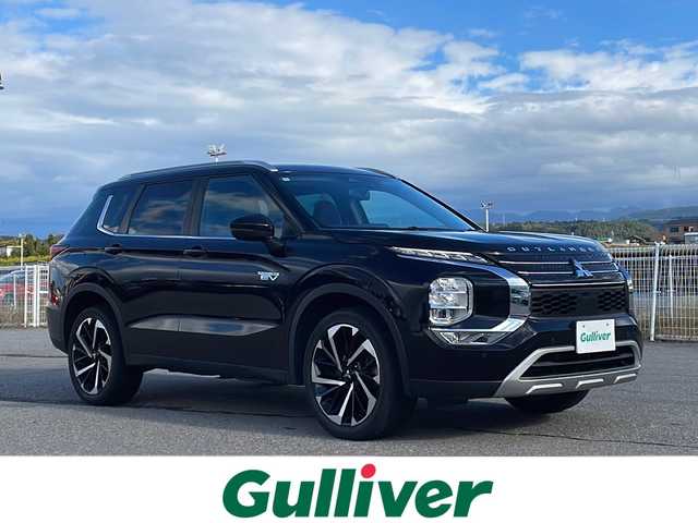 三菱 アウトランダー ＰＨＥＶ G 富山県 2022(令4)年 5万km アメジストブラック 禁煙車/純正ナビ/全方位カメラ/TV（フルセグ）/4WD/クルーズコントロール/プッシュスタート/電動格納ミラー/ETC/シートヒーター/純正アルミホイール/BSM/スペアキー/電動リアゲート/盗難防止装置