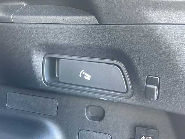 三菱 アウトランダー ＰＨＥＶ G 富山県 2022(令4)年 5万km アメジストブラック 禁煙車/純正ナビ/全方位カメラ/TV（フルセグ）/4WD/クルーズコントロール/プッシュスタート/電動格納ミラー/ETC/シートヒーター/純正アルミホイール/BSM/スペアキー/電動リアゲート/盗難防止装置