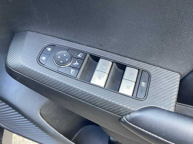 三菱 アウトランダー ＰＨＥＶ G 富山県 2022(令4)年 5万km アメジストブラック 禁煙車/純正ナビ/全方位カメラ/TV（フルセグ）/4WD/クルーズコントロール/プッシュスタート/電動格納ミラー/ETC/シートヒーター/純正アルミホイール/BSM/スペアキー/電動リアゲート/盗難防止装置