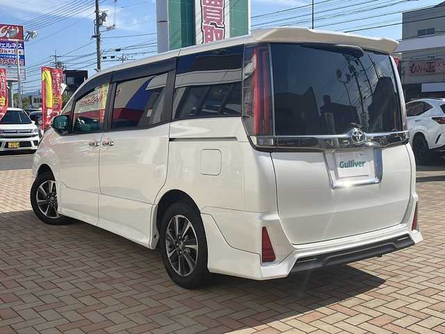 トヨタ ノア Si ダブルバイビー 鳥取県 2018(平30)年 6.1万km ホワイトパールクリスタルシャイン ワンオーナー/TRDエアロスタイル/エンジンスターター/７人乗り/スマートキー/ハーフレザーシート/両側パワースライド/デジタルインナーミラー/純正８インチワイドナビ/フリップダウンモニター/フルセグ・Bluetooth/バックカメラ/プリクラッシュ/レーンデパーチャー/クルーズコントロール/オートハイビーム/ドライブレコーダー/ダブルオートエアコン/リアサンシェード/LEDヘッドライト/LEDフォグライト/ETCユニット/保証書・取説