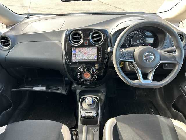 日産 ノート e－パワー X 富山県 2018(平30)年 9.5万km ガーネットレッド ナビ（パナソニック）/【CD/DVD/BT/SD/フルセグTV/iPod】/全方位カメラ/バックカメラ/スマートキー/ETC/レーンキープアシスト/横滑り防止装置/純正フロアマット/車両接近警報装置