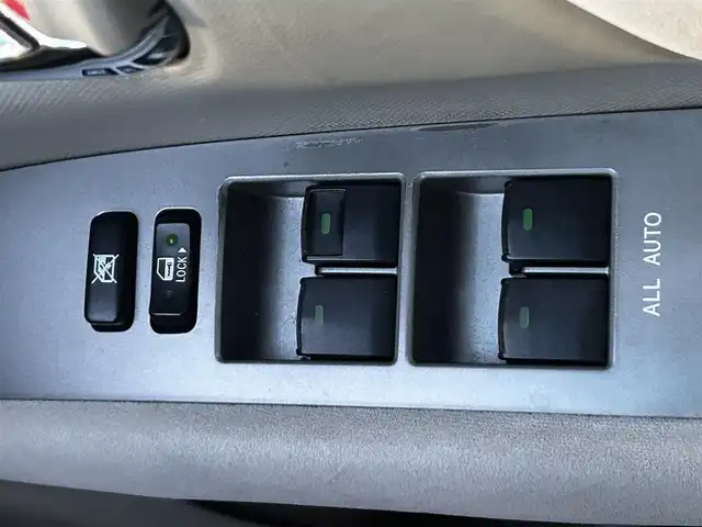 トヨタ エスティマ アエラス Gパッケージ 静岡県 2006(平18)年 16万km ミディアムシルバーメタリック ユーザー買取車両/純正HDDナビ（NHDP-W56S）/[AM/FM/CD/TV/DVD]/純正17インチAW/純正キセノンヘッドライト/エンジンスタートボタン/スマートキー/MTモード付AW/クルーズコントロール/WAC/ETC/フリップダウンモニター/3列シート/オットマン/ウォークスルー/パワーシート（D席のみ）/両側パワースライドドア/AFS/保証書/取扱説明書