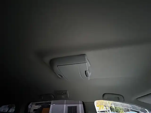 トヨタ エスティマ アエラス Gパッケージ 静岡県 2006(平18)年 16万km ミディアムシルバーメタリック ユーザー買取車両/純正HDDナビ（NHDP-W56S）/[AM/FM/CD/TV/DVD]/純正17インチAW/純正キセノンヘッドライト/エンジンスタートボタン/スマートキー/MTモード付AW/クルーズコントロール/WAC/ETC/フリップダウンモニター/3列シート/オットマン/ウォークスルー/パワーシート（D席のみ）/両側パワースライドドア/AFS/保証書/取扱説明書