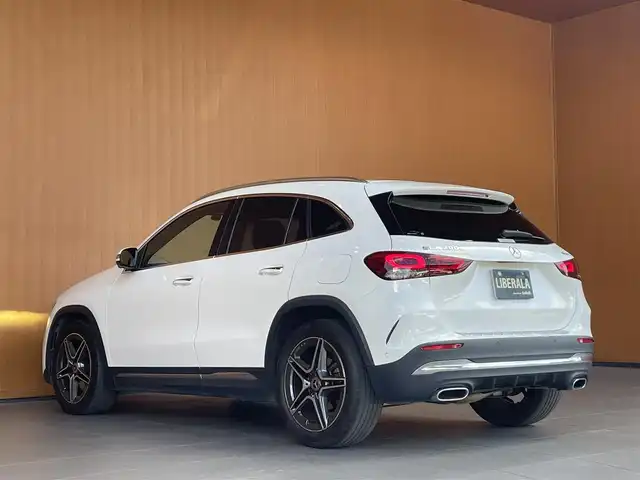 メルセデス・ベンツ ＧＬＡ２００ｄ 4マチック 愛知県 2020(令2)年 5.7万km ポーラホワイト 純正ナビ/フルセグTV/360度カメラ/Bluetooth/AppleCarPlay/レーダーセーフティパッケージ/ACC/ブラインドスポット/レーンキープ/アンビエントライト/パワーバックドア/LEDヘッドライト/黒ハーフレザー/シートヒーター