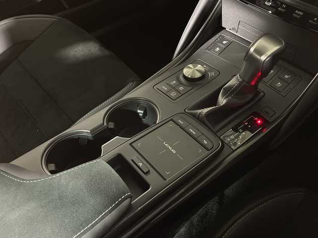 レクサス ＩＳ 300h Fスポーツ モードブラックⅢ 福岡県 2023(令5)年 1.1万km グラファイトブラックガラスフレーク サンルーフ/純正ナビ/フルセグテレビ/アラウンドビューモニター/レーダークルーズコントロール/プッシュスタート/ビルトインETC2.0/レーンキープアシスト/ドライブレコーダー/ハーフレザー/シートヒーター