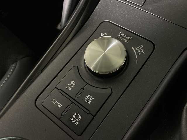 レクサス ＩＳ 300h Fスポーツ モードブラックⅢ 福岡県 2023(令5)年 1.1万km グラファイトブラックガラスフレーク サンルーフ/純正ナビ/フルセグテレビ/アラウンドビューモニター/レーダークルーズコントロール/プッシュスタート/ビルトインETC2.0/レーンキープアシスト/ドライブレコーダー/ハーフレザー/シートヒーター