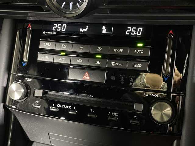 レクサス ＩＳ 300h Fスポーツ モードブラックⅢ 福岡県 2023(令5)年 1.1万km グラファイトブラックガラスフレーク サンルーフ/純正ナビ/フルセグテレビ/アラウンドビューモニター/レーダークルーズコントロール/プッシュスタート/ビルトインETC2.0/レーンキープアシスト/ドライブレコーダー/ハーフレザー/シートヒーター