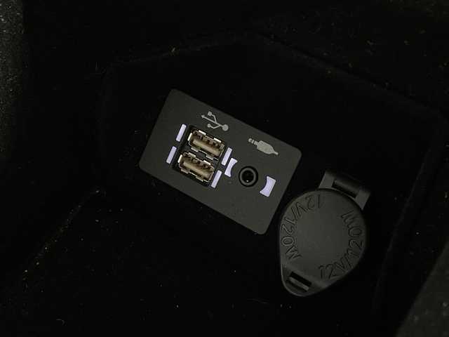 レクサス ＩＳ 300h Fスポーツ モードブラックⅢ 福岡県 2023(令5)年 1.1万km グラファイトブラックガラスフレーク サンルーフ/純正ナビ/フルセグテレビ/アラウンドビューモニター/レーダークルーズコントロール/プッシュスタート/ビルトインETC2.0/レーンキープアシスト/ドライブレコーダー/ハーフレザー/シートヒーター