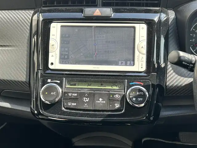 トヨタ カローラ フィールダー 1．5G エアロツアラー W×B 広島県 2013(平25)年 13.7万km ブラックマイカ 純正SDナビ（NSCP-W62）/　（BT/CD/ワンセグテレビ）/バックカメラ/前後ドライブレコーダー/純正15インチアルミホイール/純正フロアマット/ETC/カーテンエアバック/キセノンヘッドライト/フォグランプ/リアプライバシーガラス/ドアバイザー/オートライト/プッシュスタート/スマートキー/横滑り防止装置/取扱説明書
