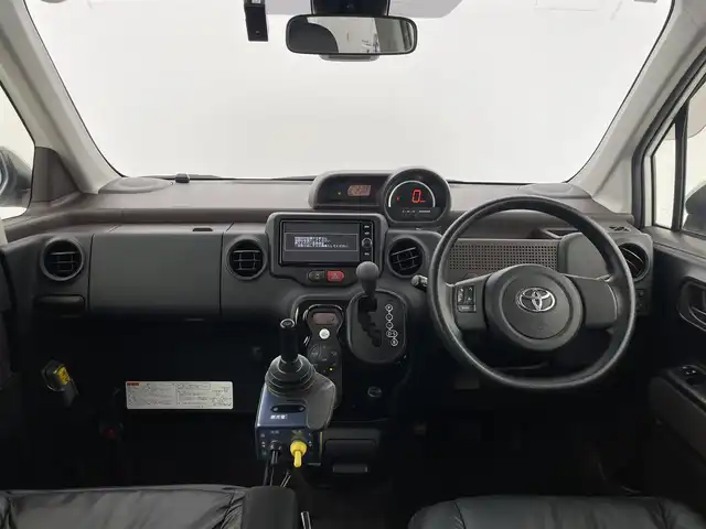 トヨタ ポルテ F 群馬県 2017(平29)年 2.2万km ホワイトパールクリスタルシャイン 福祉車両/・サイドアクセス車 脱着シート仕様(電動式) Aタイプ/＝＝＝＝＝/ナノイーパッケージ/・ナノイー/・オートエアコン(花粉除去モード付)＆プッシュ式ヒーターコントロールパネル/・タイマー付リヤウィンドウデフォッガー/・専用加飾センタークラスターパネル/HIDパッケージ/・マルチリフレクター式ディスチャージヘッドランプ(オートレベリング機能付)/・コンライト(オートライト)/ナビレディパッケージ/・ステアリングスイッチ/・バックカメラ/＝＝＝＝＝/純正7インチナビ/・AM/FM/CD/DVD/SD/Bluetooth/フルセグTV/トヨタセーフティセンス/・プリクラッシュセーフティシステム/・レーンディパーチャーアラート/・オートマチックハイビーム/先行車発進告知機能/プッシュスタート/スマートキー×2本