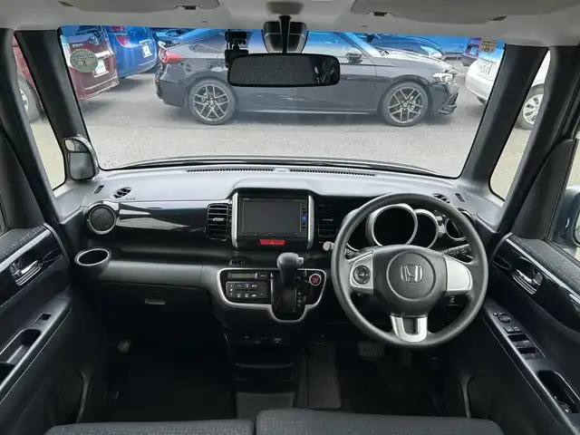 ホンダ Ｎ ＢＯＸ カスタム G Lパッケージ 静岡県 2016(平28)年 3.4万km シャイニンググレーM 純正メモリーナビ/　AM FM CD DVD Bluetooth/ビルトインETC/HIDオートヘッドランプ/片側パワースライドドア/純正14インチアルミホイール/純正フロアマット/スマートキー＆プッシュスタート/リアサンシェード/フロントフォグランプ/スマートシティブレーキサポート/フルセグTV/バックモニター/前後ドライブレコーダー