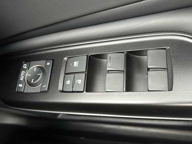 レクサス ＥＳ 300h バージョンL 鹿児島県 2019(令1)年 0.6万km 白 ワンオーナー/純正ナビ/Bluetooth/TV/DVD/CD/デジタルインナーミラー/全周囲カメラ/クルーズコントロール/LTA/シートヒーター/ハンドルヒーター/障害物アラーム/パワーシート/サンルーフ/USB/純正フロアマット/純正AW