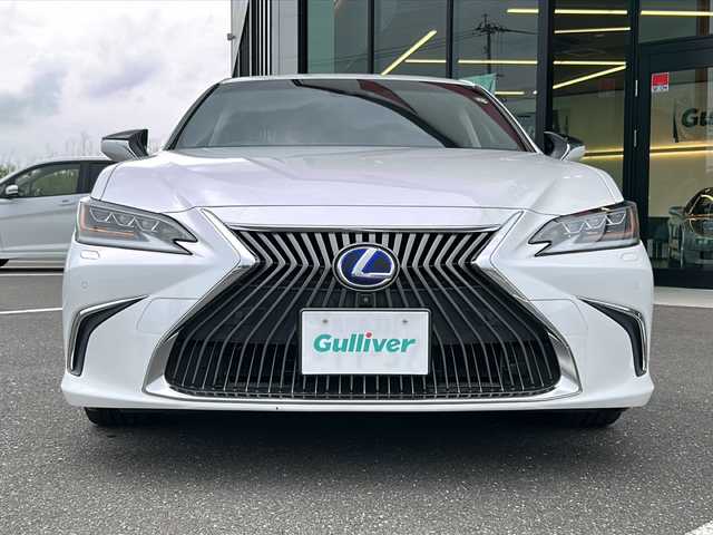 レクサス ＥＳ 300h バージョンL 鹿児島県 2019(令1)年 0.6万km 白 ワンオーナー/純正ナビ/Bluetooth/TV/DVD/CD/デジタルインナーミラー/全周囲カメラ/クルーズコントロール/LTA/シートヒーター/ハンドルヒーター/障害物アラーム/パワーシート/サンルーフ/USB/純正フロアマット/純正AW