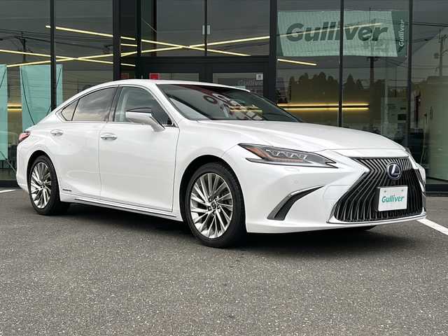 レクサス ＥＳ 300h バージョンL 鹿児島県 2019(令1)年 0.6万km 白 ワンオーナー/純正ナビ/Bluetooth/TV/DVD/CD/デジタルインナーミラー/全周囲カメラ/クルーズコントロール/LTA/シートヒーター/ハンドルヒーター/障害物アラーム/パワーシート/サンルーフ/USB/純正フロアマット/純正AW