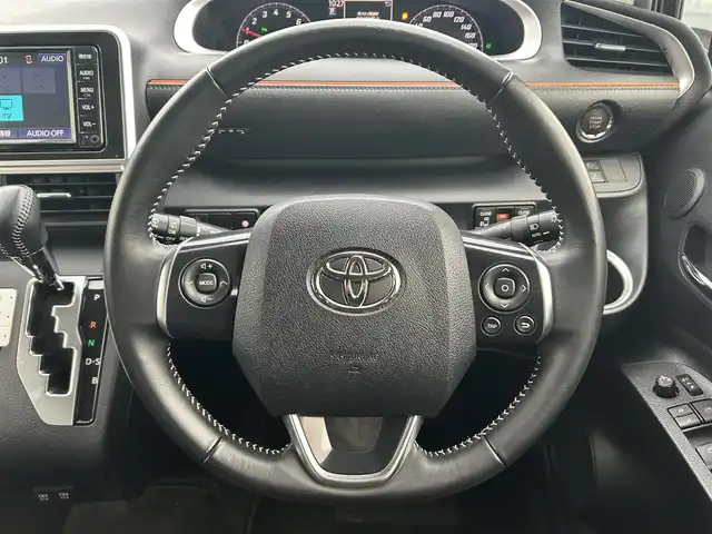 トヨタ シエンタ G クエロ 宮城県 2019(平31)年 5.9万km ブラックマイカ シートヒーター/ステアリングヒーター/パノラミックビュー対応ナビレディパッケージ/・パノラミックビューモニター/・ステアリングスイッチ/・ドアミラーヒーター/＝＝＝/セーフティセンス/・プリクラッシュセーフティ/・レーンディパーチャーアラート/・オートマチックハイビーム/先行車発進告知機能/インテリジェントクリアランスソナー/純正ナビ（NSZT-W68T）/・CD/DVD/・Bluetooth/・フルセグTV/ビルトインETC/両側パワースライドドア/ハーフレザーシート/革巻きステアリング/ステアリングスイッチ/LEDヘッドランプ/フォグランプ/オートライト/スマートキー＆プッシュスタート/電動格納ミラー/フロアマット/Wエアバッグ