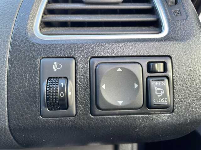 日産 セレナ ハイウェイスター Vセレクション 石川県 2012(平24)年 10.7万km 青 4WD/純正メモリーナビ/フルセグTV/バックカメラ/フリップダウンモニター/ETC/インテリキー/プッシュスタート/電動ミラー/オートライト/オートエアコン