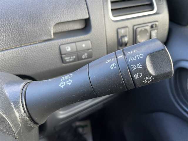 日産 セレナ ハイウェイスター Vセレクション 石川県 2012(平24)年 10.7万km 青 4WD/純正メモリーナビ/フルセグTV/バックカメラ/フリップダウンモニター/ETC/インテリキー/プッシュスタート/電動ミラー/オートライト/オートエアコン