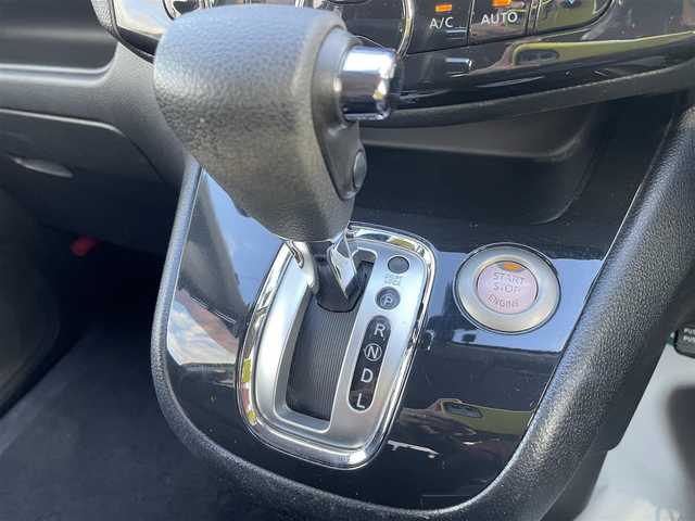 日産 セレナ ハイウェイスター Vセレクション 石川県 2012(平24)年 10.7万km 青 4WD/純正メモリーナビ/フルセグTV/バックカメラ/フリップダウンモニター/ETC/インテリキー/プッシュスタート/電動ミラー/オートライト/オートエアコン