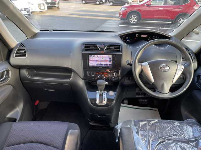 日産 セレナ ハイウェイスター Vセレクション 石川県 2012(平24)年 10.7万km 青 4WD/純正メモリーナビ/フルセグTV/バックカメラ/フリップダウンモニター/ETC/インテリキー/プッシュスタート/電動ミラー/オートライト/オートエアコン