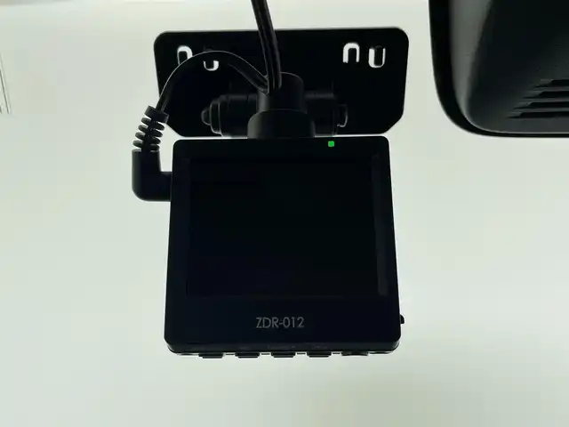 スズキ スペーシア カスタム HYBRID GS 大分県 2019(平31)年 5.8万km ピュアホワイトP ワンオーナー/衝突軽減ブレーキ/誤発進抑制機能/車線逸脱警報機能/ふらつき警報機能/先行車発進お知らせ機能/ハイビームアシスト/後退時ブレーキサポート/社外8型ナビ　型式：AVIC-CL901/【フルセグTV、DVD再生可、BT対応】/ステアリングスイッチ/バックカメラ/左側電動スライドドア/社外ドライブレコーダー　型式：ZDR-012/ETC/運転席シートヒーター/アイドリングストップ/横滑り防止装置/電動格納ミラー/社外フロアマット/オートライト/LEDヘッドライト/LEDフォグ/純正14インチアルミホイール/保証書、取説、スペアキー有り