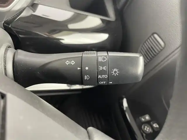 スズキ スペーシア カスタム HYBRID GS 大分県 2019(平31)年 5.8万km ピュアホワイトP ワンオーナー/衝突軽減ブレーキ/誤発進抑制機能/車線逸脱警報機能/ふらつき警報機能/先行車発進お知らせ機能/ハイビームアシスト/後退時ブレーキサポート/社外8型ナビ　型式：AVIC-CL901/【フルセグTV、DVD再生可、BT対応】/ステアリングスイッチ/バックカメラ/左側電動スライドドア/社外ドライブレコーダー　型式：ZDR-012/ETC/運転席シートヒーター/アイドリングストップ/横滑り防止装置/電動格納ミラー/社外フロアマット/オートライト/LEDヘッドライト/LEDフォグ/純正14インチアルミホイール/保証書、取説、スペアキー有り