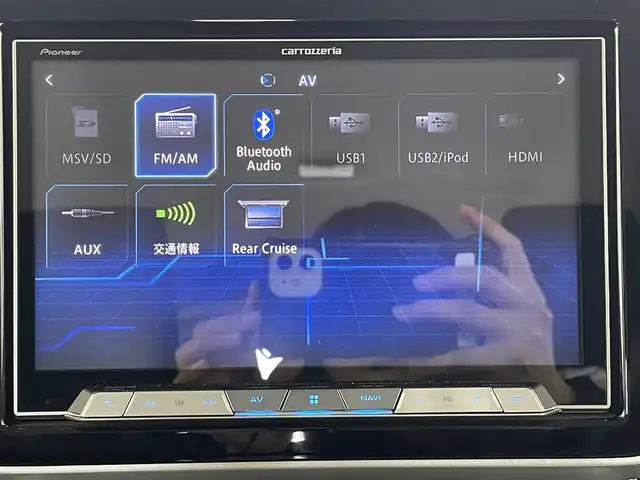 スズキ スペーシア カスタム HYBRID GS 大分県 2019(平31)年 5.8万km ピュアホワイトP ワンオーナー/衝突軽減ブレーキ/誤発進抑制機能/車線逸脱警報機能/ふらつき警報機能/先行車発進お知らせ機能/ハイビームアシスト/後退時ブレーキサポート/社外8型ナビ　型式：AVIC-CL901/【フルセグTV、DVD再生可、BT対応】/ステアリングスイッチ/バックカメラ/左側電動スライドドア/社外ドライブレコーダー　型式：ZDR-012/ETC/運転席シートヒーター/アイドリングストップ/横滑り防止装置/電動格納ミラー/社外フロアマット/オートライト/LEDヘッドライト/LEDフォグ/純正14インチアルミホイール/保証書、取説、スペアキー有り