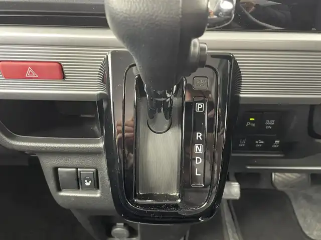 スズキ スペーシア カスタム HYBRID GS 大分県 2019(平31)年 5.8万km ピュアホワイトP ワンオーナー/衝突軽減ブレーキ/誤発進抑制機能/車線逸脱警報機能/ふらつき警報機能/先行車発進お知らせ機能/ハイビームアシスト/後退時ブレーキサポート/社外8型ナビ　型式：AVIC-CL901/【フルセグTV、DVD再生可、BT対応】/ステアリングスイッチ/バックカメラ/左側電動スライドドア/社外ドライブレコーダー　型式：ZDR-012/ETC/運転席シートヒーター/アイドリングストップ/横滑り防止装置/電動格納ミラー/社外フロアマット/オートライト/LEDヘッドライト/LEDフォグ/純正14インチアルミホイール/保証書、取説、スペアキー有り