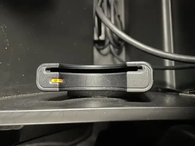 スズキ スペーシア カスタム HYBRID GS 大分県 2019(平31)年 5.8万km ピュアホワイトP ワンオーナー/衝突軽減ブレーキ/誤発進抑制機能/車線逸脱警報機能/ふらつき警報機能/先行車発進お知らせ機能/ハイビームアシスト/後退時ブレーキサポート/社外8型ナビ　型式：AVIC-CL901/【フルセグTV、DVD再生可、BT対応】/ステアリングスイッチ/バックカメラ/左側電動スライドドア/社外ドライブレコーダー　型式：ZDR-012/ETC/運転席シートヒーター/アイドリングストップ/横滑り防止装置/電動格納ミラー/社外フロアマット/オートライト/LEDヘッドライト/LEDフォグ/純正14インチアルミホイール/保証書、取説、スペアキー有り