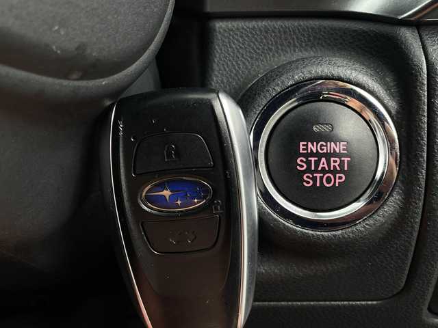 スバル インプレッサ ＸＶ 2．0i－S アイサイト 新潟県 2017(平29)年 1.8万km クールグレーカーキ メモリナビ　型式CN-LR820D/CD/BT/USB/ETC/バックカメラ/レザーシート/シートヒーター　D席/N席/パワーシート　D席/N席/フォグ/純正AW夏タイヤセット