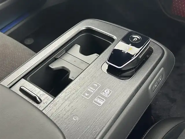 日産 アリア ニスモ B9 e－4ORCE 熊本県 2024(令6)年 0.4万km グレー ワンオーナー　/禁煙車　/プロパイロット 2.0 /ＢＯＳＥサウンド　/サンルーフ/純正ナビ　/全周囲カメラ　/純正前方ドライブレコーダー　/ビルトインＥＴＣ２．０　/パワーバックドア　/全席シートヒーター　/前席パワーシート　/ステアリングヒーター/ヘッドアップディスプレイ/インテリジェントクルーズ/ドライバーモニター/車線維持支援/車線変更支援/側方支援/後側方支援/標識認識機能/駐車支援/横滑り防止/ブラインドスポットモニター/デジタルインナーミラー/ハーフレザーシート/純正フロアマット/純正２０インチAW/オートライト/オートマチックハイビーム/LEDヘッドライト/フォグランプ/スマートキー/プッシュスタート/スペアキー1本/保証書/取扱説明書