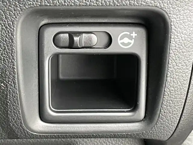 ホンダ Ｎ ＢＯＸ スラッシュ G Lインテリアカラーパッケージ 香川県 2018(平30)年 8.2万km クリスタルブラックパール 社外SDナビ/レザーシート/シートヒーター/革巻きステアリング/ステアリングリモコン（非連動）/社外キセノンライト/オートエアコン/ビルトインETC/プッシュスタート/スマートキー/電動格納ミラー