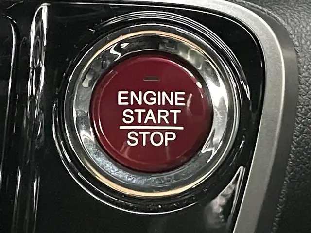 ホンダ Ｎ ＢＯＸ スラッシュ G Lインテリアカラーパッケージ 香川県 2018(平30)年 8.2万km クリスタルブラックパール 社外SDナビ/レザーシート/シートヒーター/革巻きステアリング/ステアリングリモコン（非連動）/社外キセノンライト/オートエアコン/ビルトインETC/プッシュスタート/スマートキー/電動格納ミラー