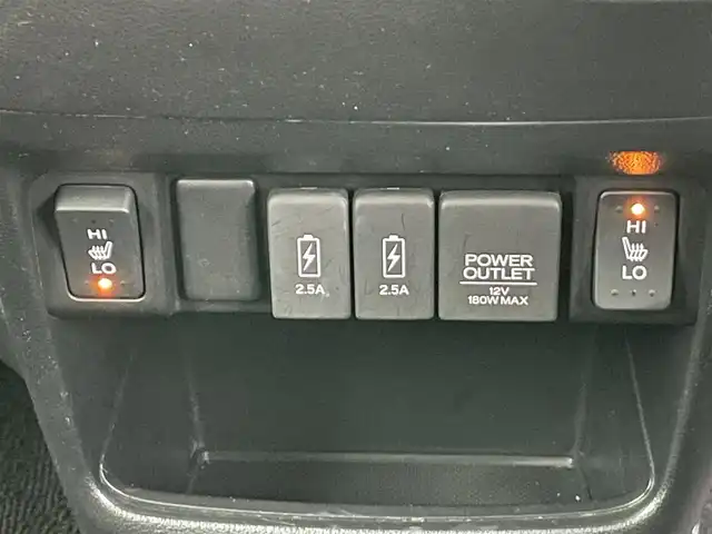 ホンダ Ｎ ＢＯＸ スラッシュ G Lインテリアカラーパッケージ 香川県 2018(平30)年 8.2万km クリスタルブラックパール 社外SDナビ/レザーシート/シートヒーター/革巻きステアリング/ステアリングリモコン（非連動）/社外キセノンライト/オートエアコン/ビルトインETC/プッシュスタート/スマートキー/電動格納ミラー