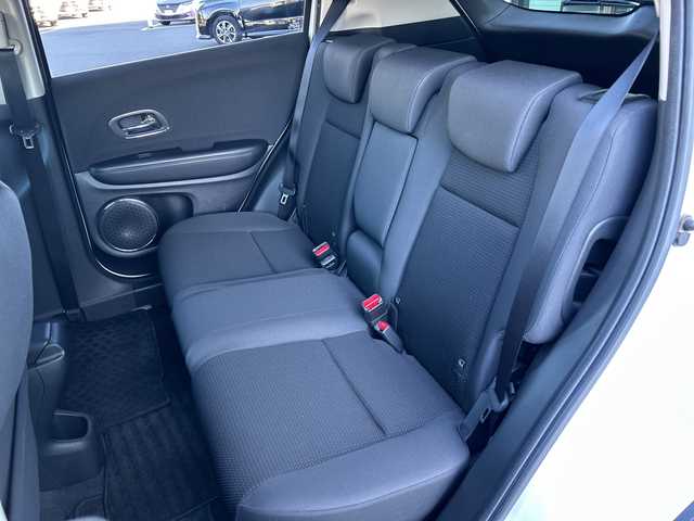 ホンダ ヴェゼル X ホンダセンシング 群馬県 2018(平30)年 5.6万km プラチナホワイトパール ワンオーナー/純正SDナビ/　(AM/FM/CD/DVD/BT/TV/SD/USB)/バックカメラ/ホンダセンシング/衝突軽減ブレーキ/誤発進抑制機能/レーンキープアシスト/レーダークルーズコントロール/先行車発進お知らせ機能/ふらつき防止機能/アイドリングストップ/社外前後ドライブレコーダー/ETC/純正フロアマット/AUTOライト/LEDヘッドライト/ステアリングリモコン/保証書/取扱説明書/記録簿