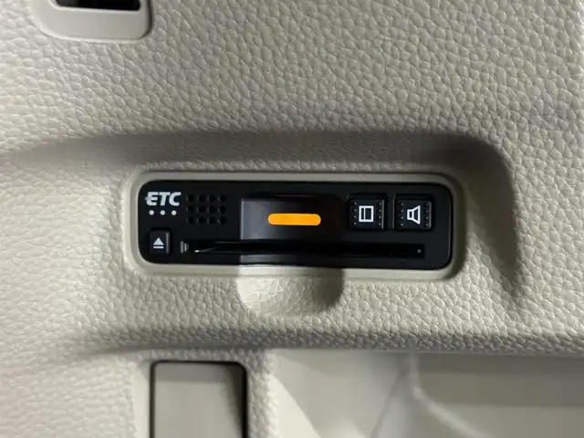 ホンダ Ｎ ＢＯＸ G EX ターボ ホンダセンシング 三重県 2019(平31)年 4.7万km プレミアムイエローパールⅡ ガソリン・ターボ/FF/MTモード付インパネCVT/純正 8インチナビ VXU-195NBi/（CD/DVD/FM/AM/TV/SD/Music Rack/iPod/Bluetooth/USB/AUX/CarPlay）/バックカメラ/両側パワースライドドア/ドライブレコーダー 前方（ナビ連動）/ビルトイン ETC/Honda SENSING/・衝突軽減ブレーキ［CMBS］/・車線維持支援システム［LKAS］/・路外逸脱抑制機能/・先行車発進お知らせ機能/・標識認識機能/・アダプティブクルーズコントロール［ACC］/装備/・オートエアコン/・オートライト/・LEDヘッドランプ/・ステアリングスイッチ/・パドルシフト/・JVCケンウッド ツィーター（スピーカーも変わってるかも）/・14インチスチールホイール/・プッシュスタート