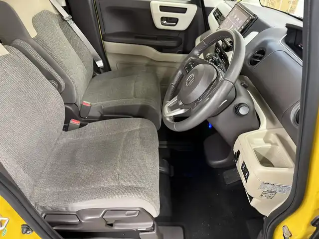 ホンダ Ｎ ＢＯＸ G EX ターボ ホンダセンシング 三重県 2019(平31)年 4.7万km プレミアムイエローパールⅡ ガソリン・ターボ/FF/MTモード付インパネCVT/純正 8インチナビ VXU-195NBi/（CD/DVD/FM/AM/TV/SD/Music Rack/iPod/Bluetooth/USB/AUX/CarPlay）/バックカメラ/両側パワースライドドア/ドライブレコーダー 前方（ナビ連動）/ビルトイン ETC/Honda SENSING/・衝突軽減ブレーキ［CMBS］/・車線維持支援システム［LKAS］/・路外逸脱抑制機能/・先行車発進お知らせ機能/・標識認識機能/・アダプティブクルーズコントロール［ACC］/装備/・オートエアコン/・オートライト/・LEDヘッドランプ/・ステアリングスイッチ/・パドルシフト/・JVCケンウッド ツィーター（スピーカーも変わってるかも）/・14インチスチールホイール/・プッシュスタート
