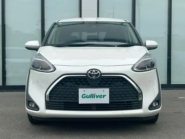 トヨタ シエンタ G クエロ 大阪府 2019(令1)年 3.5万km ホワイトパールクリスタルシャイン 社外ナビ /  フルセグTV/CD/DVD/Bluetooth/USB/バックモニター/横滑り防止装置/コーナセンサー/両側パワースライドドア/アイドリングストップ/ドライブレコーダー/オートマチックハイビーム/純正15インチアルミホイール/ハーフレザーシート/純正フロアマット/プッシュスタート/スマートキー/ＥＴＣ/ＬＥＤライト