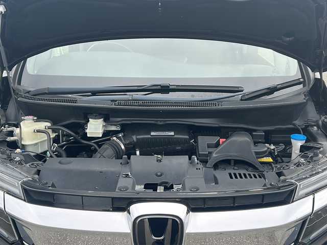 ホンダ ステップワゴン スパーダ ホンダセンシング 富山県 2017(平29)年 6.2万km プレミアムスパークルブラックパール ７インチストラーダナビ(CN-RE04D)　/両側パワースライドドア　/クルーズコントロール　/衝突被害軽減ブレーキ　/わくわくゲート　/バックカメラ　/スペアキー　/ＵＳＢ入力端子　/純正ビルトインＥＴＣ　/ＬＥＤヘッドライト/取扱説明書/保証書/ナビ取扱説明書