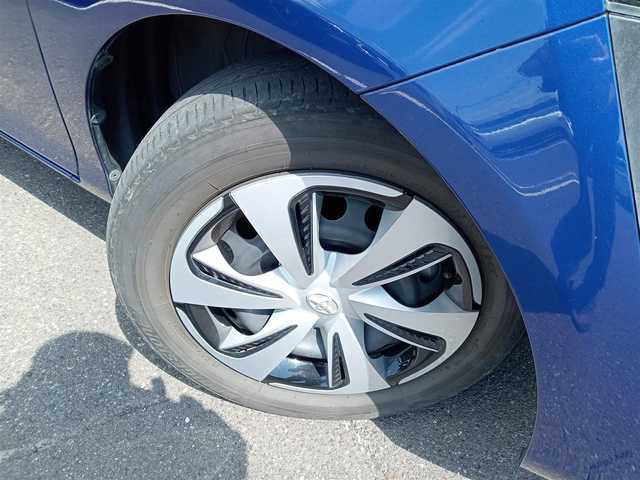 トヨタ シエンタ ハイブリッド G クエロ 福井県 2020(令2)年 4.9万km ダークブルーマイカM ワンオーナー車/全方位カメラ/前席シートヒーター/１００V充電/ステアリングヒーター/社外ヘッドアップディスプレイ/前後コーナーセンサー/クルーズコントロール/ビルトインETC/LEDヘッドライト/Fフォグ/両側パワースライドドア/衝突被害軽減システム/9インチトヨタディーラーオプションナビ/フルセグテレビ/レーンキープアシスト/横滑り防止装置/盗難防止装置/オートマチックハイビーム/アイドリングストップ/純正フロアマット/ダブルエアバッグ/スマートキー