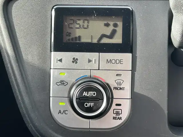 トヨタ パッソ モーダ　S 島根県 2018(平30)年 4.6万km ブラックマイカメタリック/パウダリーベージュメタリック 2トーン 登録時走行距離45972km/衝突被害軽減システム/社外SDナビ/【CD  ワンセグ AUX】/LEDオートヘッドライト/アイドリングストップ/電動格納ミラー/フォグランプ/ETC/コーナーセンサー（後）/純正フロアマット