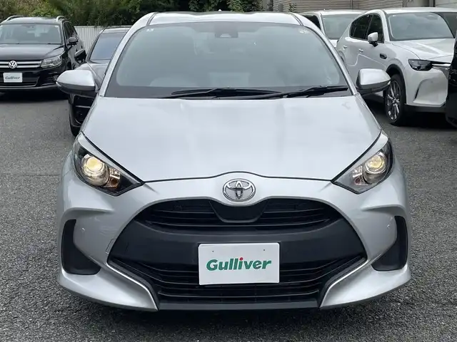 トヨタ ヤリス X 東京都 2020(令2)年 0.9万km シルバーマイカM ワンオーナー/ディスプレイオーディオ/純正ナビキット／bluetoothオーディオ／USB/Apple CarPlay／Android Auto対応/バックカメラ/純正ビルトインETC/トヨタセーフティセンス/サイド&カーテンシールドエアバッグ