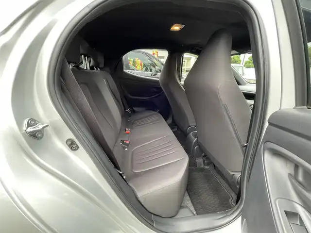 トヨタ ヤリス X 東京都 2020(令2)年 0.9万km シルバーマイカM ワンオーナー/ディスプレイオーディオ/純正ナビキット／bluetoothオーディオ／USB/Apple CarPlay／Android Auto対応/バックカメラ/純正ビルトインETC/トヨタセーフティセンス/サイド&カーテンシールドエアバッグ