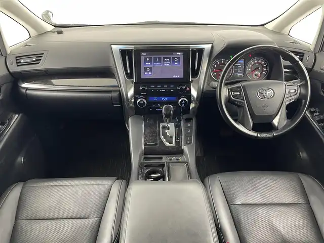 トヨタ アルファード S Cパッケージ 大阪府 2020(令2)年 6万km ブラック トヨタセーフティセンス/・プリクラッシュセーフティ（PCS）/・レーダークルーズコントロール（全車速追従機能付）/・レーントレーシングアシスト（LTA）/・レーンディパーチャーアラート（LDA）/・オートマチックハイビーム（AHB）/・先行車発進告知機能/サンルーフ/純正フリップダウンモニター/純正ディスプレイオーディオ/CD／DVD／BT／TUNER/両側パワースライドドア/パワーバックドア/LEDヘッドライト/パワーシート/シートヒーター/ベンチクーラー/シートメモリ/オットマン/ステアリングヒーター/スマートキー/プッシュスタート/ビルトインETC