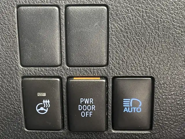 トヨタ アルファード S Cパッケージ 大阪府 2020(令2)年 6万km ブラック トヨタセーフティセンス/・プリクラッシュセーフティ（PCS）/・レーダークルーズコントロール（全車速追従機能付）/・レーントレーシングアシスト（LTA）/・レーンディパーチャーアラート（LDA）/・オートマチックハイビーム（AHB）/・先行車発進告知機能/サンルーフ/純正フリップダウンモニター/純正ディスプレイオーディオ/CD／DVD／BT／TUNER/両側パワースライドドア/パワーバックドア/LEDヘッドライト/パワーシート/シートヒーター/ベンチクーラー/シートメモリ/オットマン/ステアリングヒーター/スマートキー/プッシュスタート/ビルトインETC